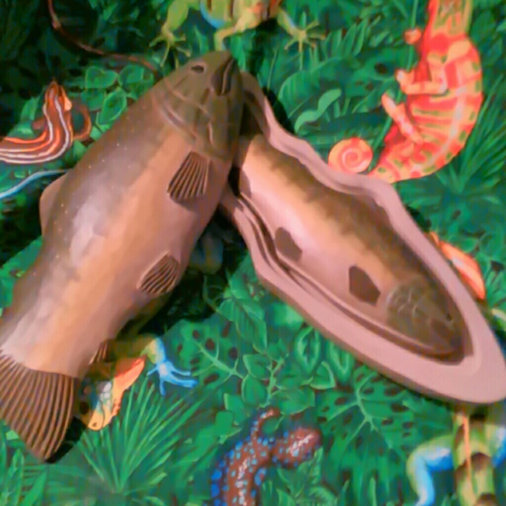 MIDWEST CERAMIC/RESIN FISH BOXES,